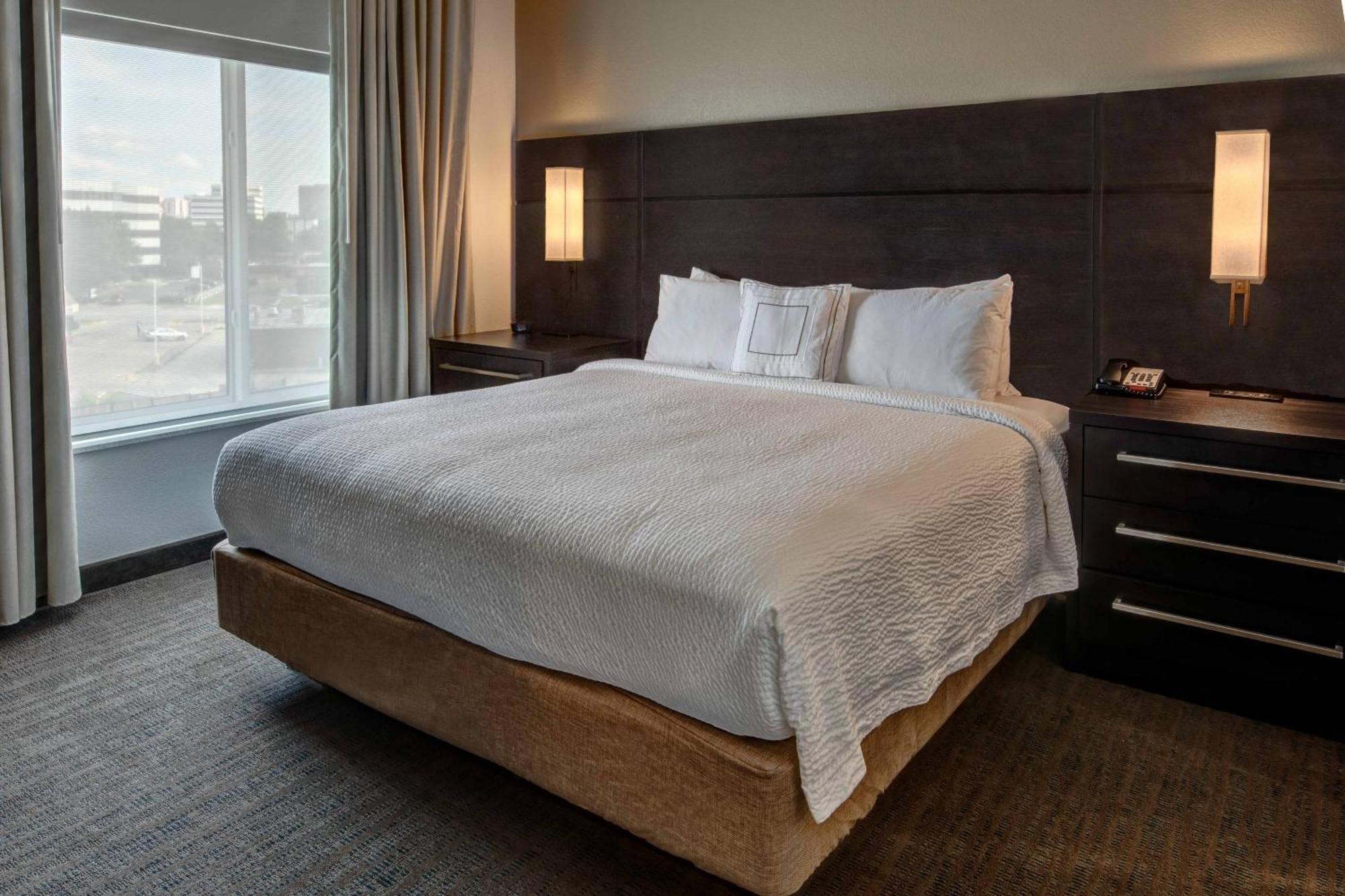 Residence Inn By Marriott Tulsa Midtown Exteriér fotografie